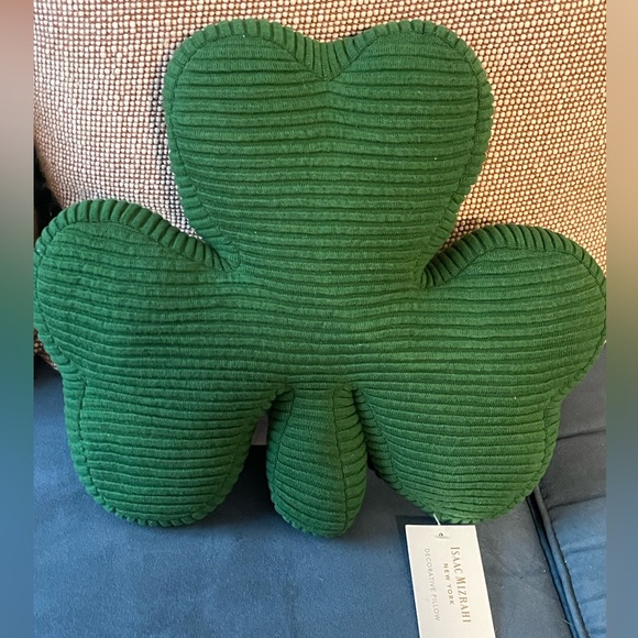 Isaac Mizrahi Other - New with tags Issac Mizrahi green St. Patrick’s Day shamrock shaped pillow